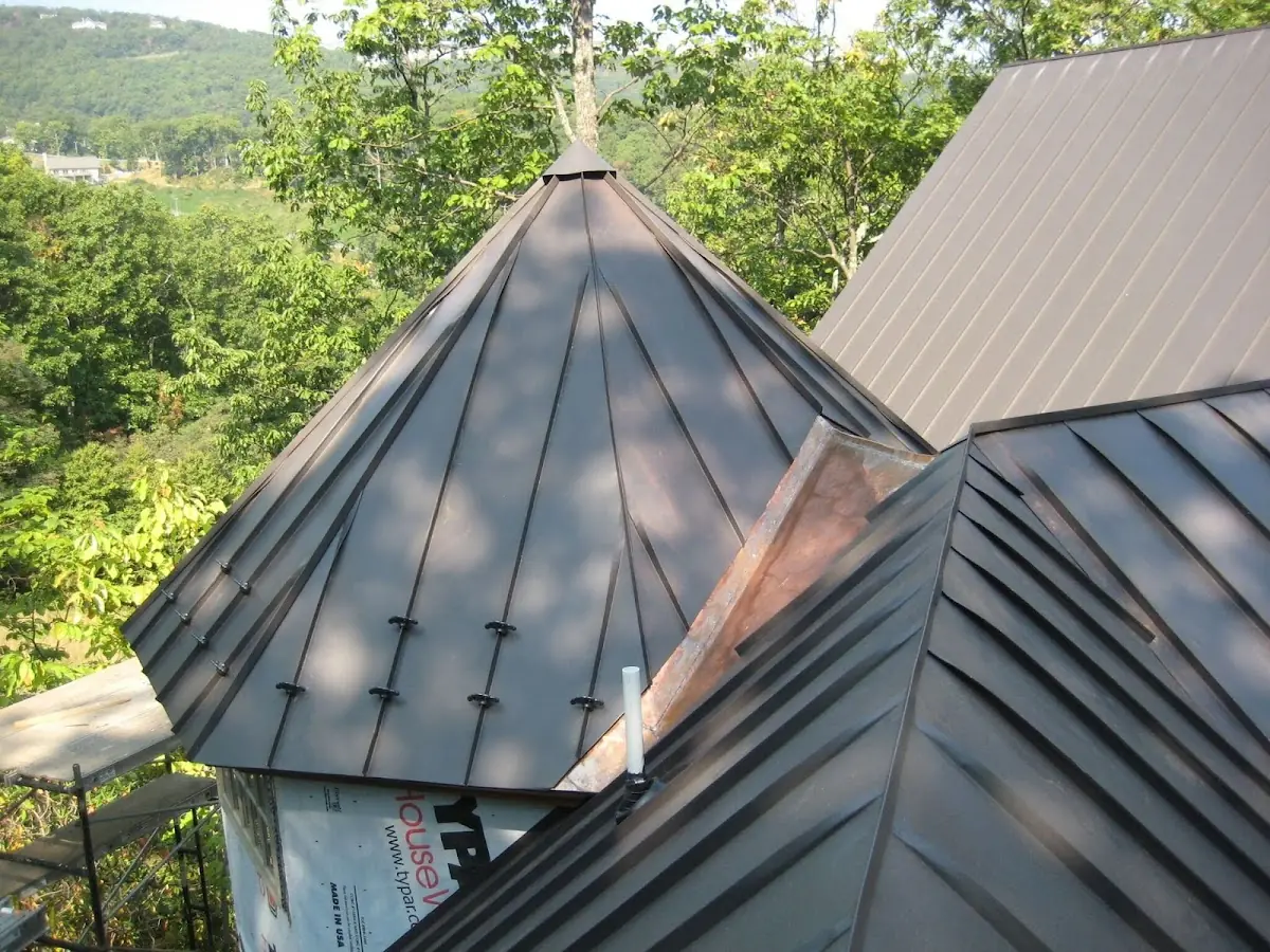 Professional Roof Tarp Installation by Craftsman Roofing in Cotton Hollow